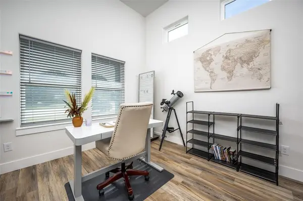 745 River Oak Way, Lake Dallas, TX 75065