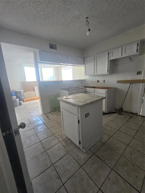 702 Westover Drive, Lancaster, TX 75134