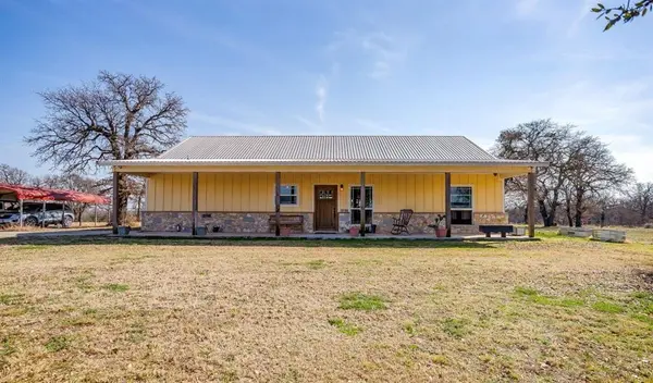 670 Loggins Trail, Poolville, TX 76487