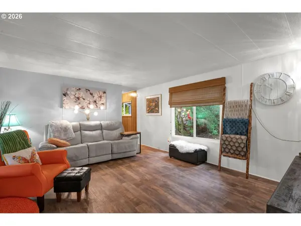 1600 RHODODENDRON DR #131, Florence, OR 97439