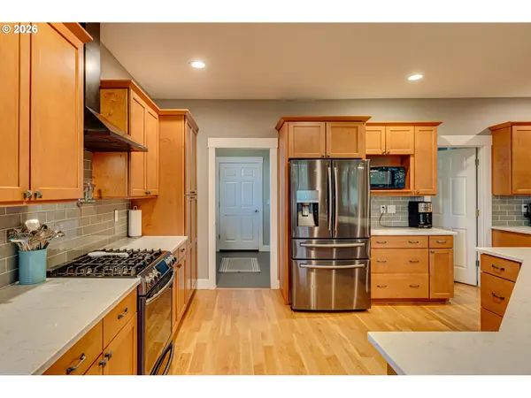 37201 NW 29TH AVE, La Center, WA 98629