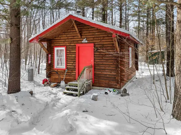 10310 E 20 RD, Cedar Creek Twp, MI 49663