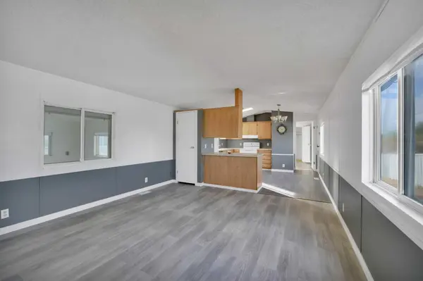 1911 20 ST, Delburne, AB T0M 0V0