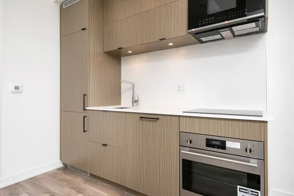 20 Edward ST #1819, Toronto C01, ON M5G 0C5