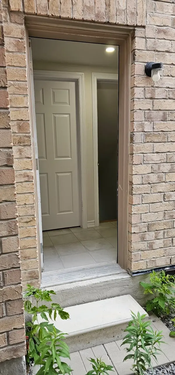 1354 Apollo ST W #Bsmt, Oshawa, ON L1K 1H8