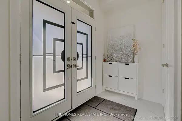 39 Tesla CRES, East Gwillimbury, ON L9N 0T3