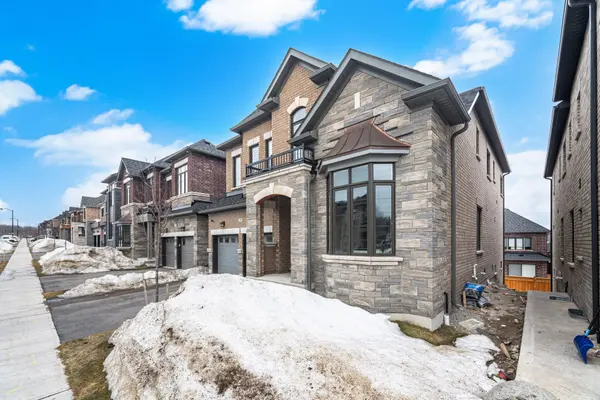 78 Bearberry RD, Springwater, ON L9X 2C9