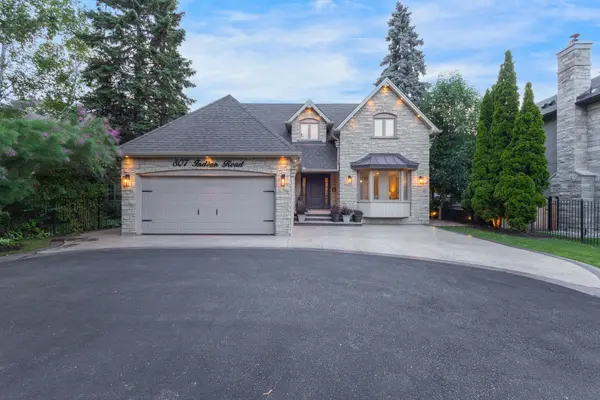 807 Indian RD, Mississauga, ON L5H 1R4