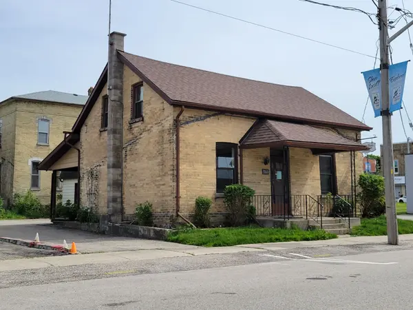 120 KING ST E, Wellington North, ON N0G 2L2