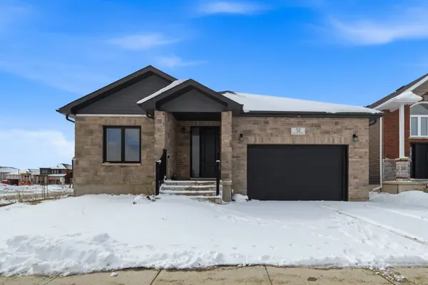 52 Potter DR, Loyalist, ON K0H 2H0