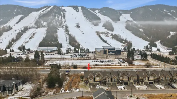 126 Delphi LN, Blue Mountains, ON N0H 1J0