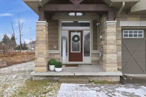 126 Delphi LN, Blue Mountains, ON N0H 1J0