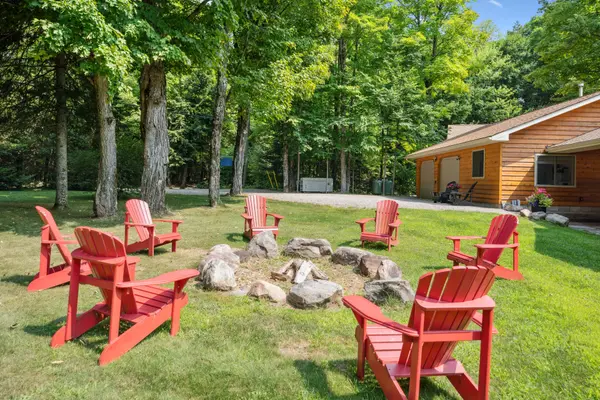 1319 Wolf CIR, Algonquin Highlands, ON P0A 1E0