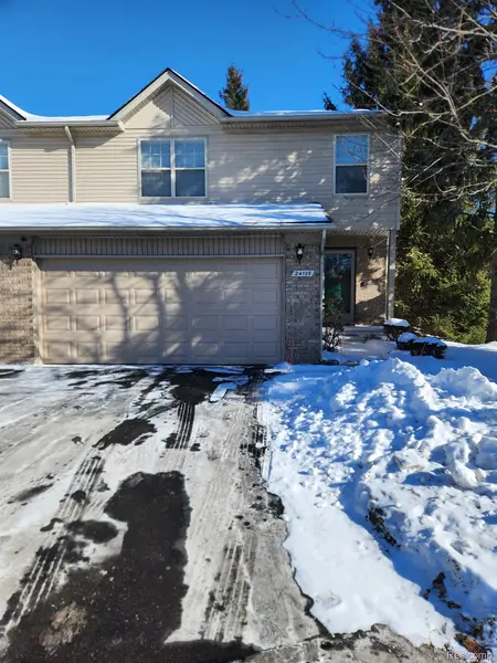 24105 Lathrup BLVD, Southfield, MI 48075