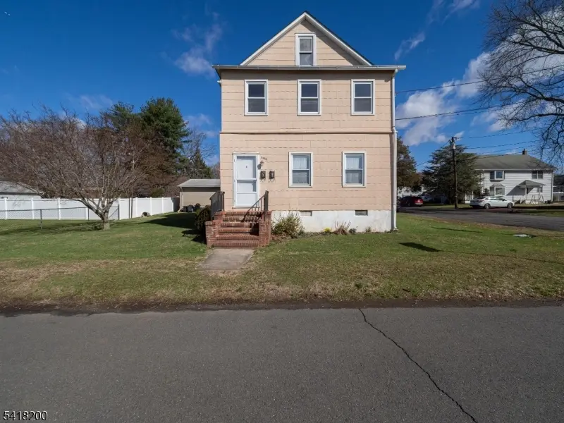1320 Knopf St, Manville Boro, NJ 08835
