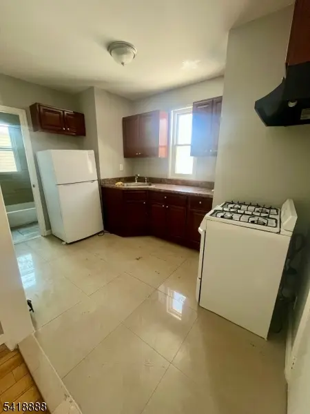 95-97 Alexander St, Newark City, NJ 07106