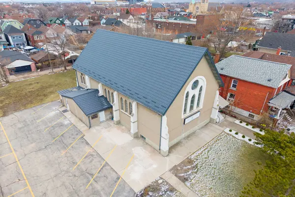 50 Earl ST, Hamilton, ON L8L 6L2