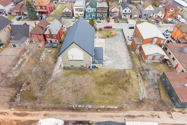 50 Earl ST, Hamilton, ON L8L 6L2