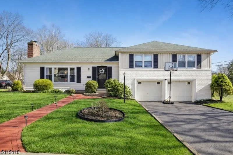 500 E Valley View Ave, Hackettstown Town, NJ 07840