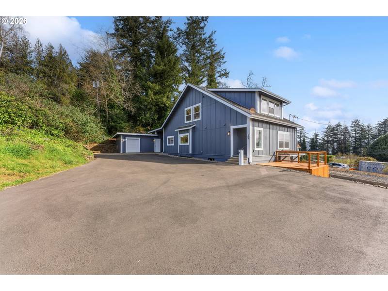 790 OREGON AVE, North Bend, OR 97459