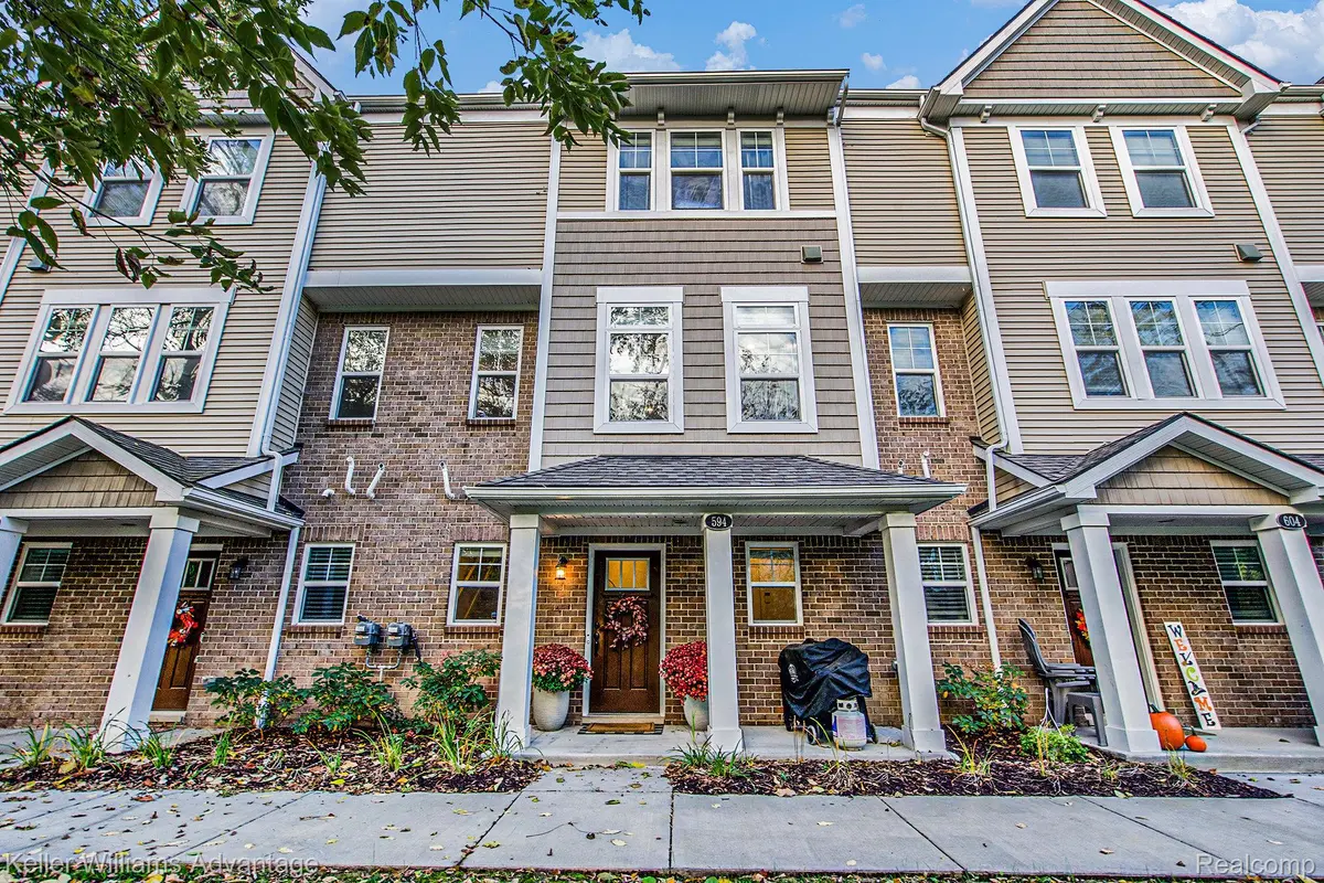 594 Anne AVE, Brighton, MI 48116