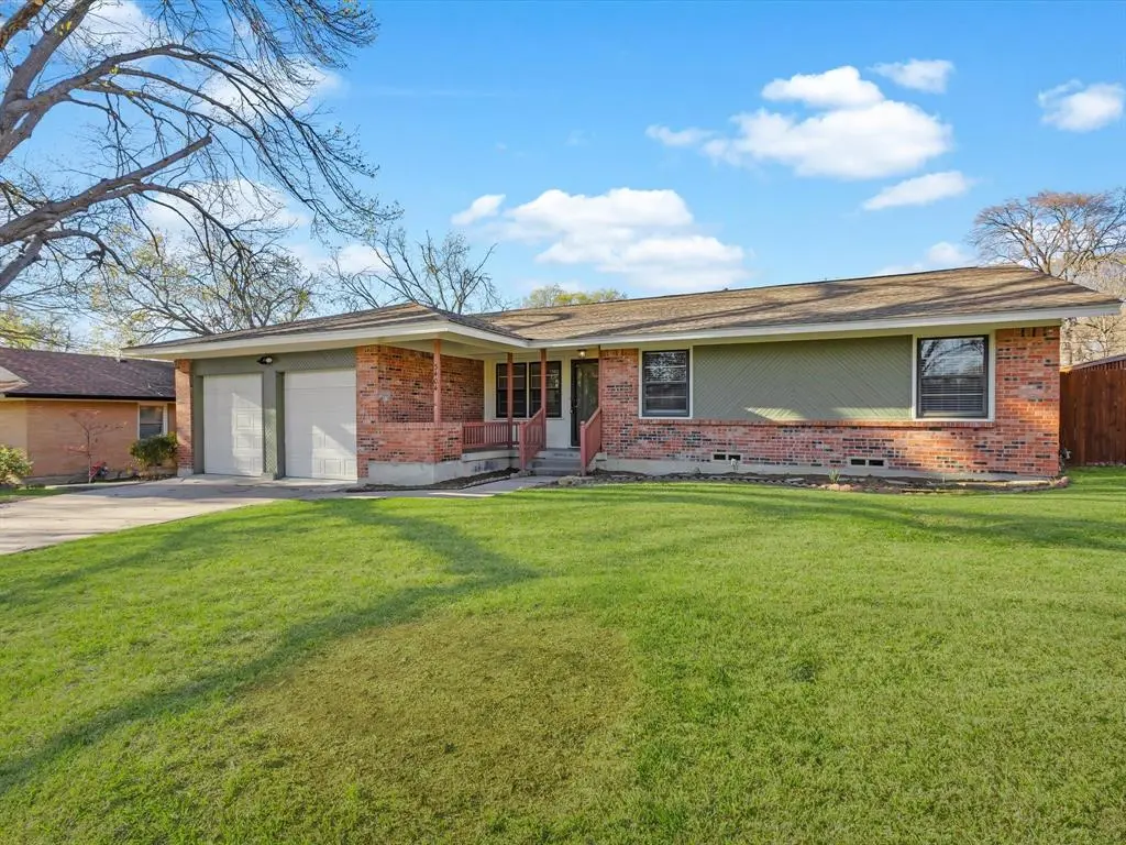 3404 Cromart Avenue, Fort Worth, TX 76133