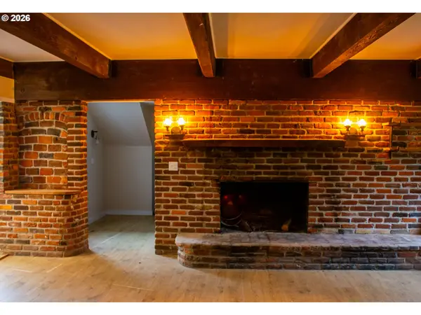 411 UPPER TERRACE LN, Glide, OR 97443