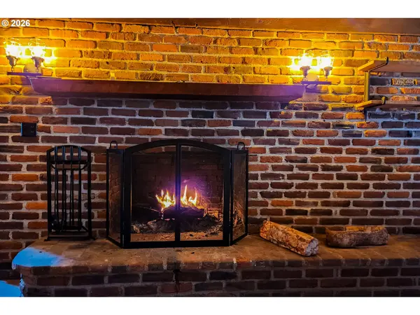 411 UPPER TERRACE LN, Glide, OR 97443