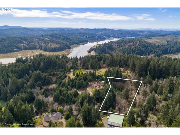 93505 PATTERSON LN, Coos Bay, OR 97420