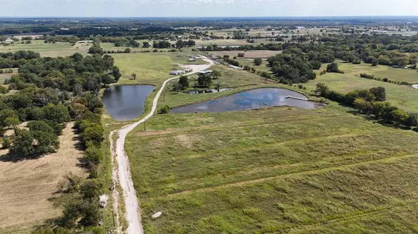 7829 Fm 513 S, Lone Oak, TX 75453