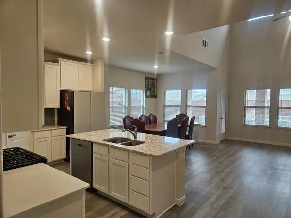 10218 Gray Barrel Drive, Aubrey, TX 76227