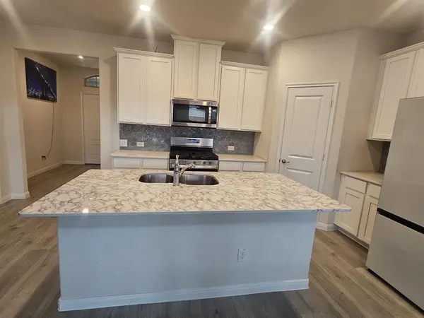 10218 Gray Barrel Drive, Aubrey, TX 76227