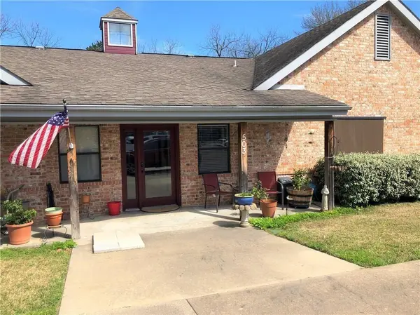 503 N WASHINGTON Street #A, Kaufman, TX 75142