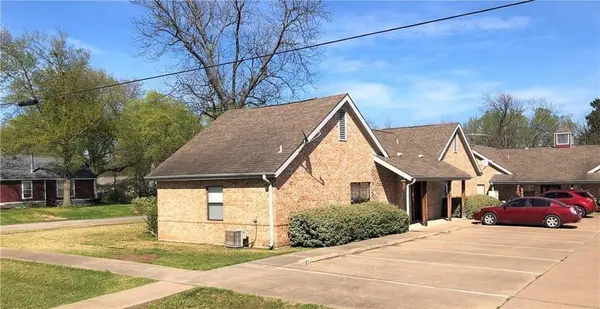 503 N WASHINGTON Street #A, Kaufman, TX 75142