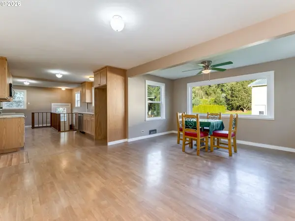 21075 S HIGHWAY 99E, Oregon City, OR 97045