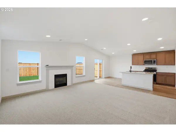 2313 W 10th Ave, Junction City, OR 97448