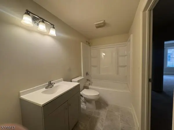 35 Main St, Sussex Boro, NJ 07461