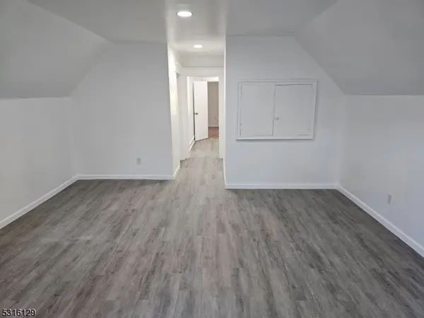 275 Grove St #3, Montclair Twp., NJ 07042