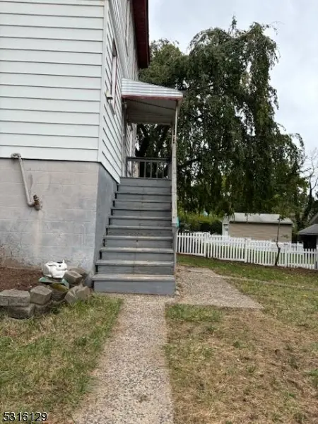 275 Grove St #3, Montclair Twp., NJ 07042