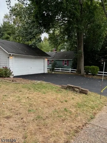 275 Grove St #3, Montclair Twp., NJ 07042