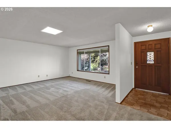 27366 4TH ST, Junction City, OR 97448