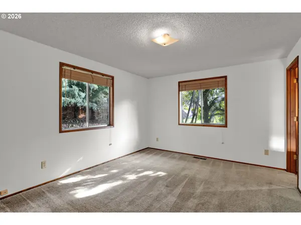 27366 4TH ST, Junction City, OR 97448