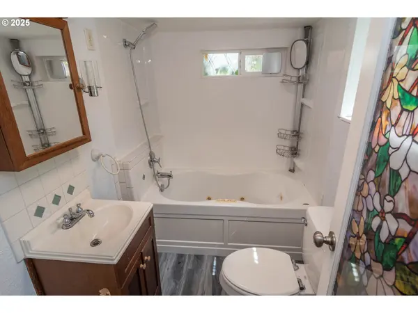 13474 OLD HIGHWAY 99, Myrtle Creek, OR 97457