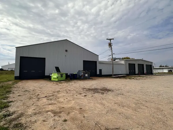 3945 S Blue Star DR, Garfield Twp, MI 49685