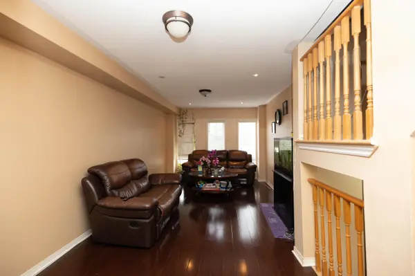 137 Conn Smythe DR, Toronto E08, ON M1J 3P6