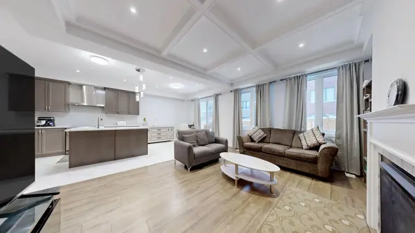 1016 Andrew Murdoch ST, Oshawa, ON L1H 8L7