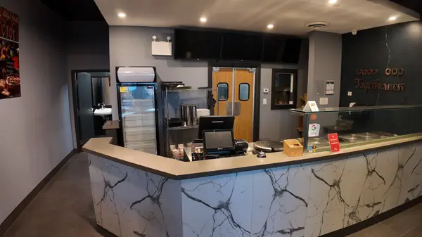 196 Mcewan DR E #12, Caledon, ON L7E 2Y3