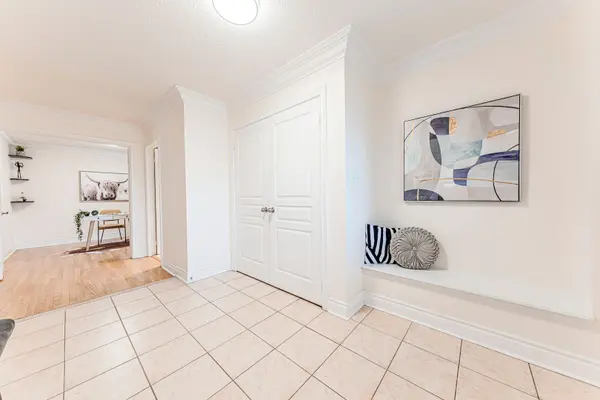 489 Ravineview WAY, Oakville, ON L6H 6T1