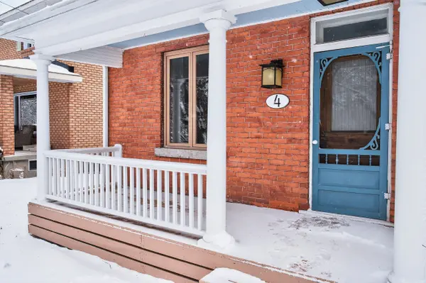 4 O'Donnell CT, Country Place - Pineglen - Crestview And Area, ON K2E 1B4