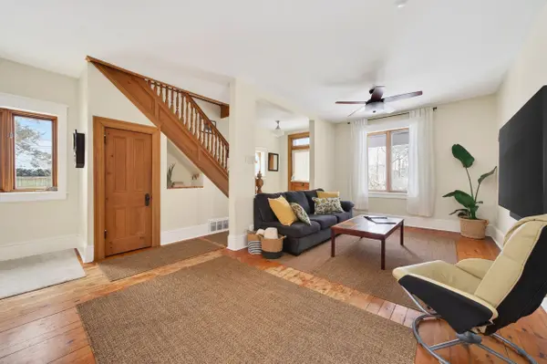 4 O'Donnell CT, Country Place - Pineglen - Crestview And Area, ON K2E 1B4